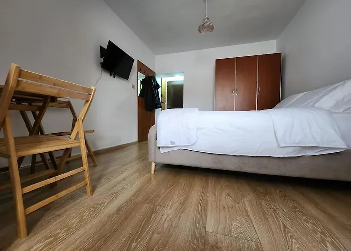 Andi's Place-comfy Studio-city Center Appartement Tirana